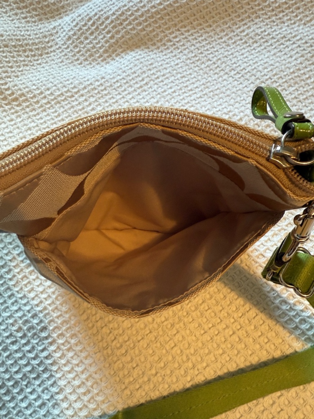 Coach Signature Crossbody Green Cream Y2K Adjustable Strap – Clean - Picture 12 of 12